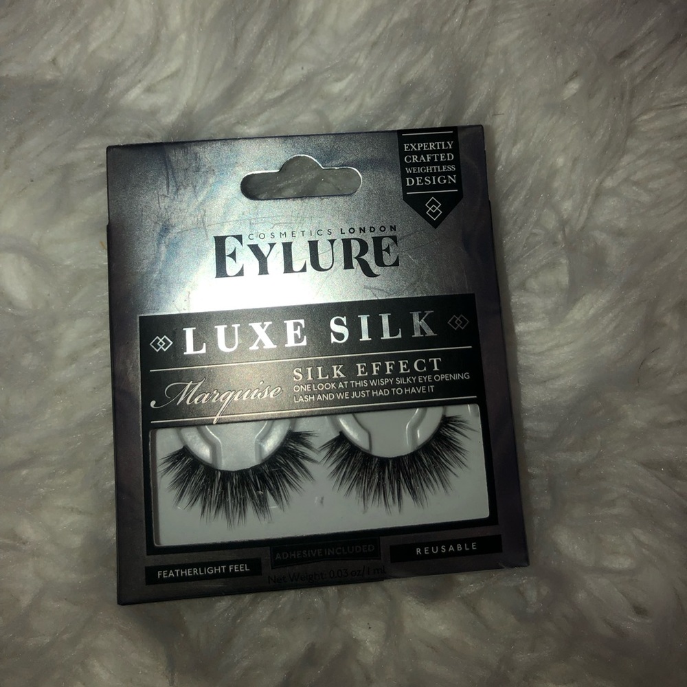 Lashes - Picture 1 of 1